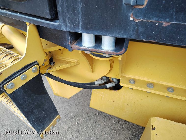 image for item IH9401 2015 NorAm 65E motor grader