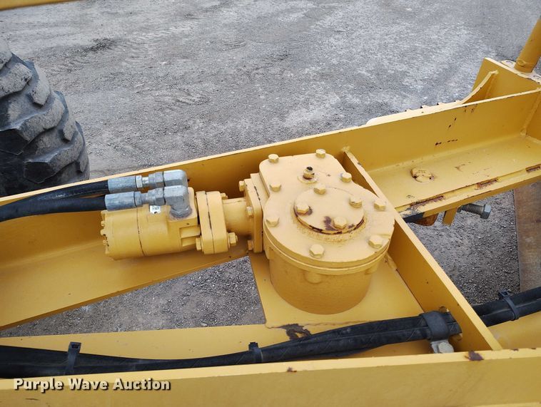 image for item IH9401 2015 NorAm 65E motor grader