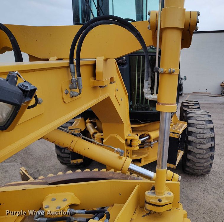 image for item IH9401 2015 NorAm 65E motor grader