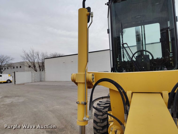 image for item IH9401 2015 NorAm 65E motor grader