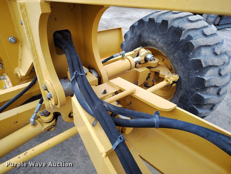 image for item IH9401 2015 NorAm 65E motor grader