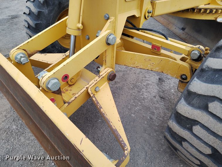 image for item IH9401 2015 NorAm 65E motor grader