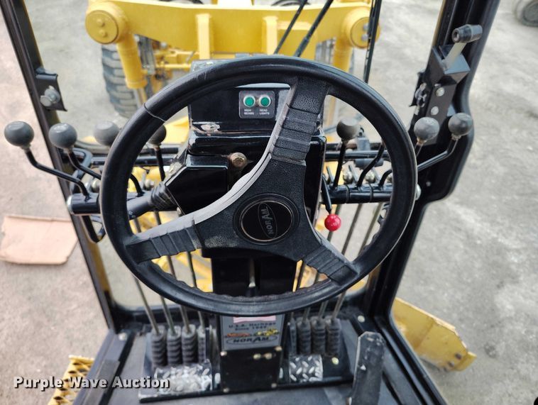 image for item IH9401 2015 NorAm 65E motor grader