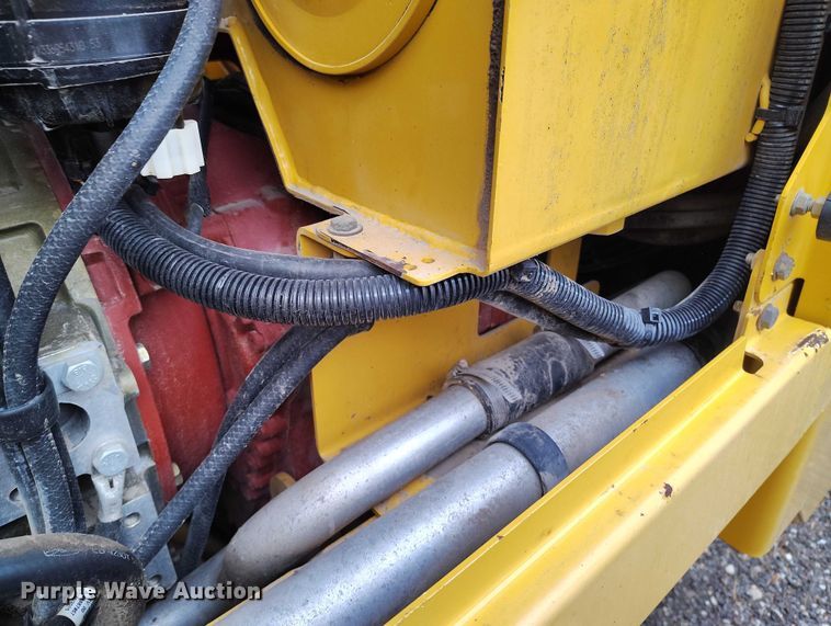 image for item IH9401 2015 NorAm 65E motor grader