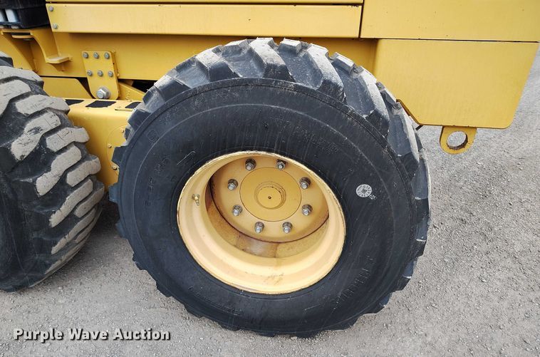 image for item IH9401 2015 NorAm 65E motor grader