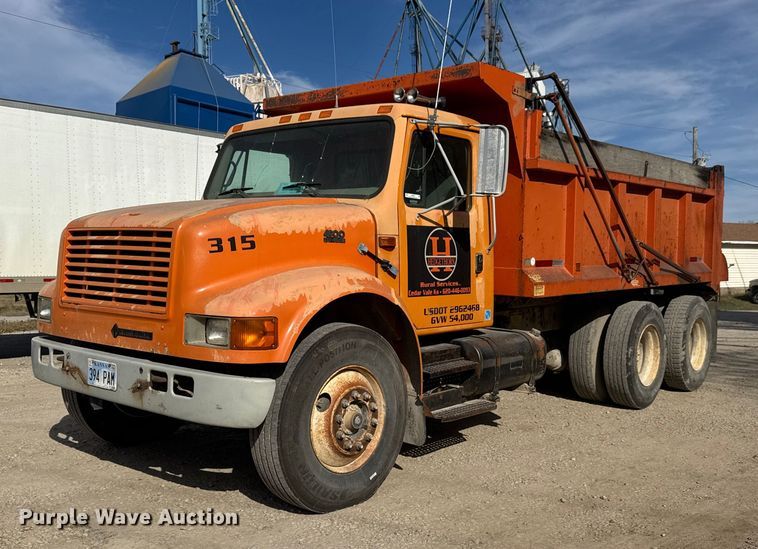 image for item NA9837 1996 International 4900 dump truck