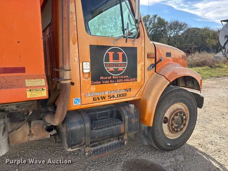 image for item NA9837 1996 International 4900 dump truck