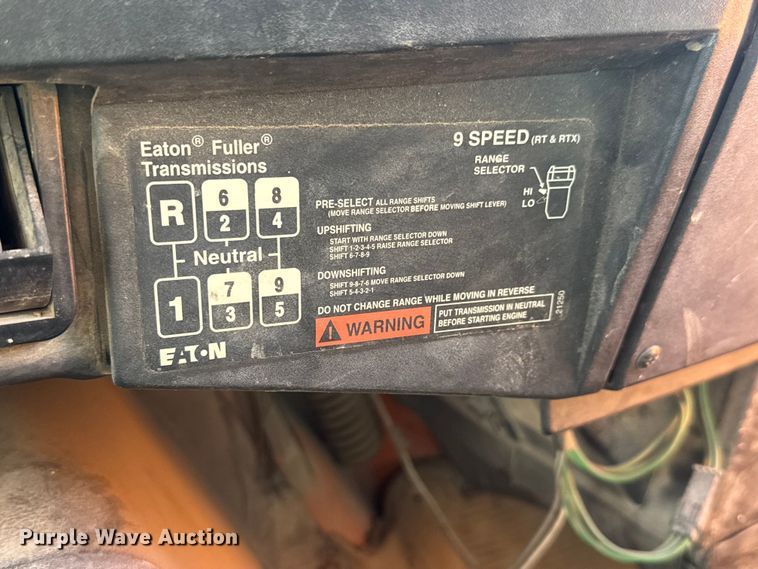 image for item NA9837 1996 International 4900 dump truck