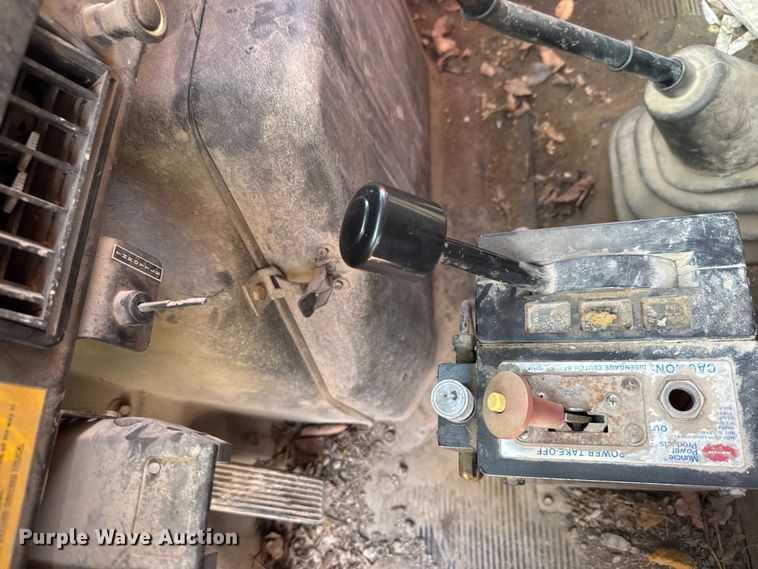 image for item NA9837 1996 International 4900 dump truck