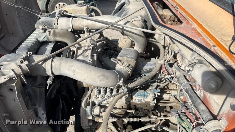 image for item NA9837 1996 International 4900 dump truck