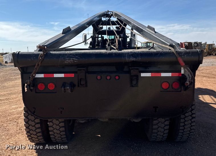 image for item NA9846 2000 Mack RD688S winch truck