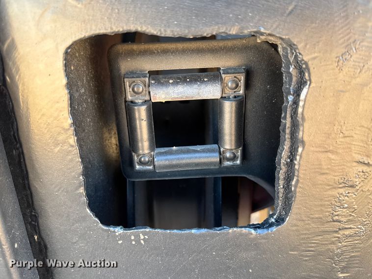 image for item NA9846 2000 Mack RD688S winch truck