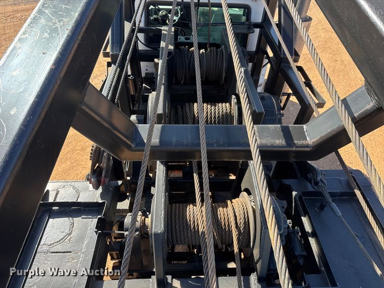 image for item NA9846 2000 Mack RD688S winch truck