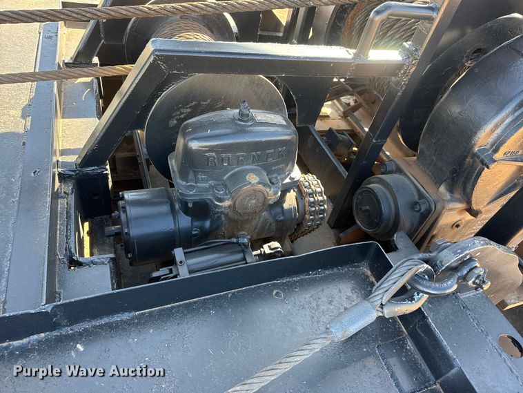 image for item NA9846 2000 Mack RD688S winch truck