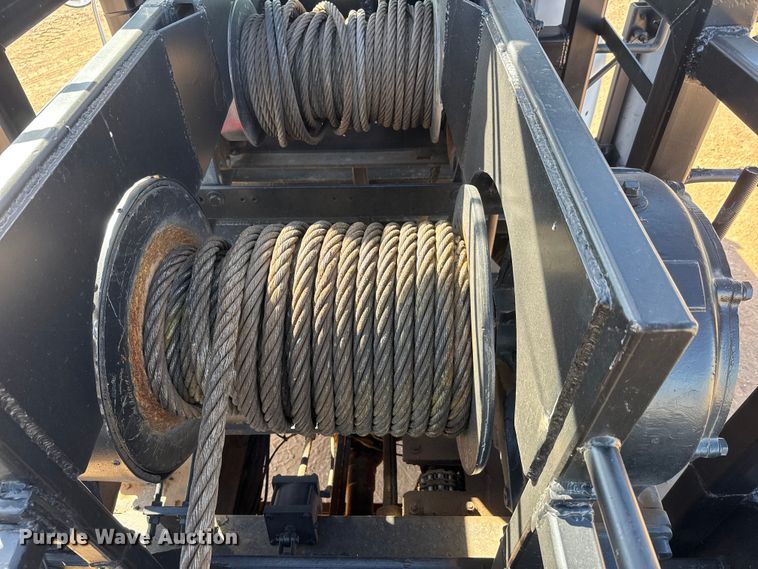 image for item NA9846 2000 Mack RD688S winch truck