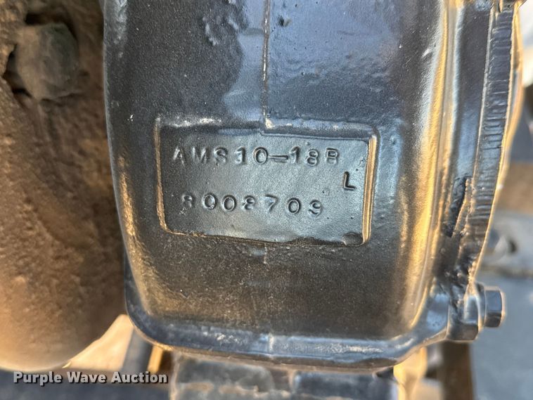 image for item NA9846 2000 Mack RD688S winch truck