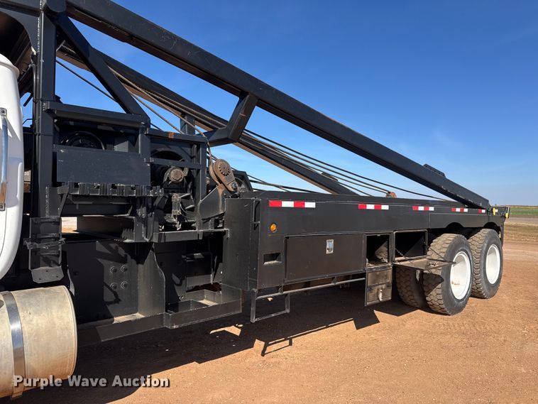 image for item NA9846 2000 Mack RD688S winch truck