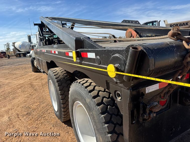 image for item NA9846 2000 Mack RD688S winch truck