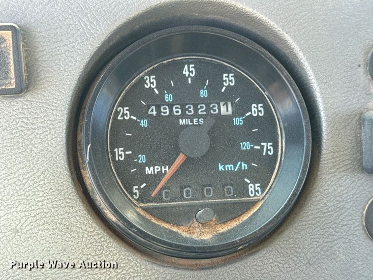 image for item NA9846 2000 Mack RD688S winch truck