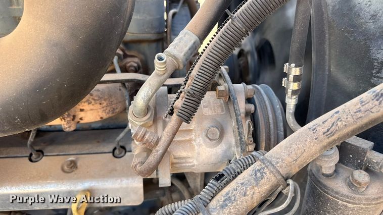 image for item NA9846 2000 Mack RD688S winch truck