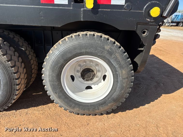 image for item NA9846 2000 Mack RD688S winch truck