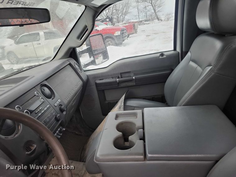 image for item NO9832 2011 Ford F450 flatbed pickup truck