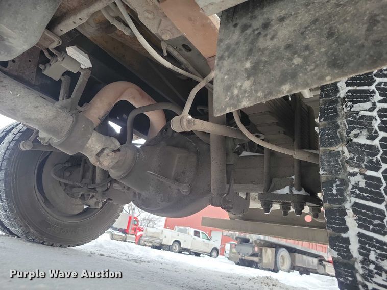 image for item NO9832 2011 Ford F450 flatbed pickup truck