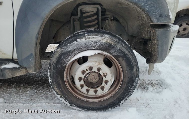 image for item NO9832 2011 Ford F450 flatbed pickup truck