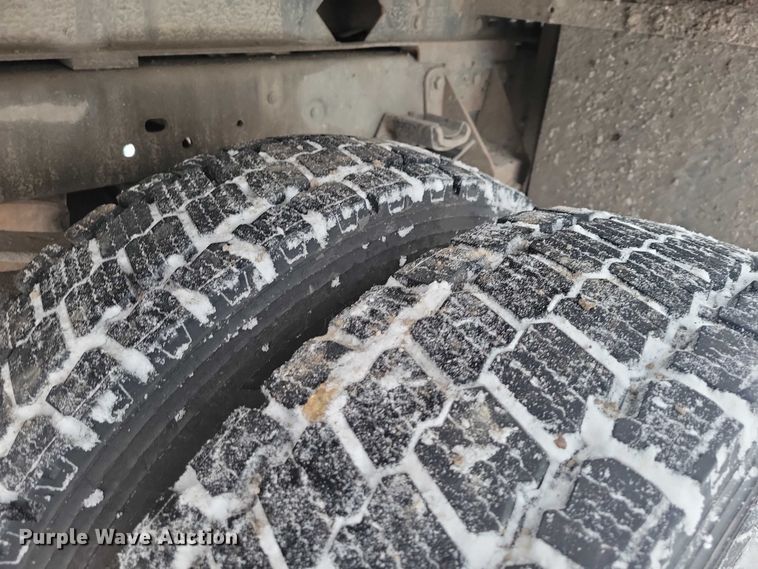 image for item NO9832 2011 Ford F450 flatbed pickup truck