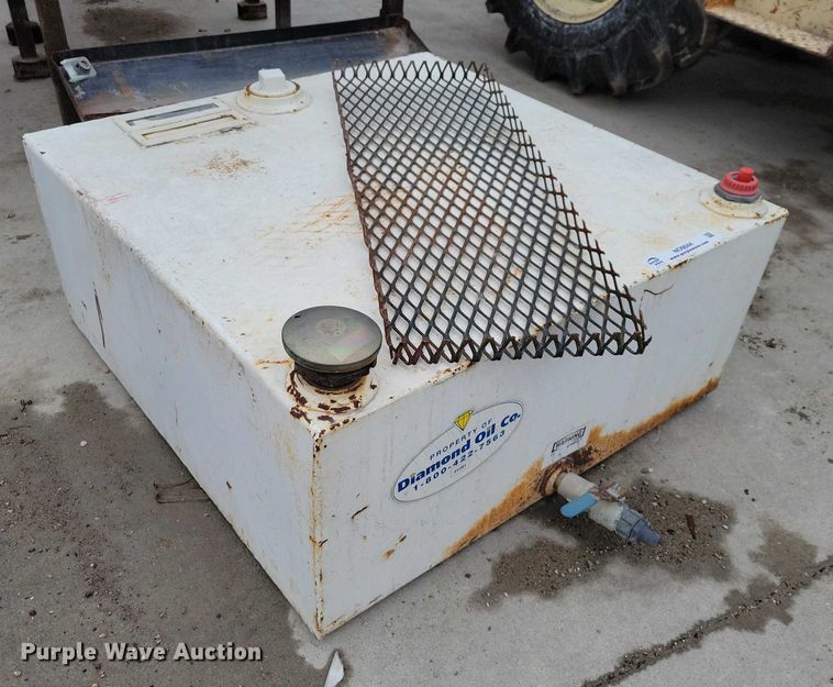 image for item NO9844 (3) tanks