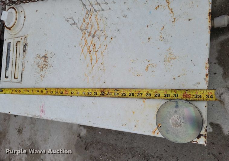 image for item NO9844 (3) tanks