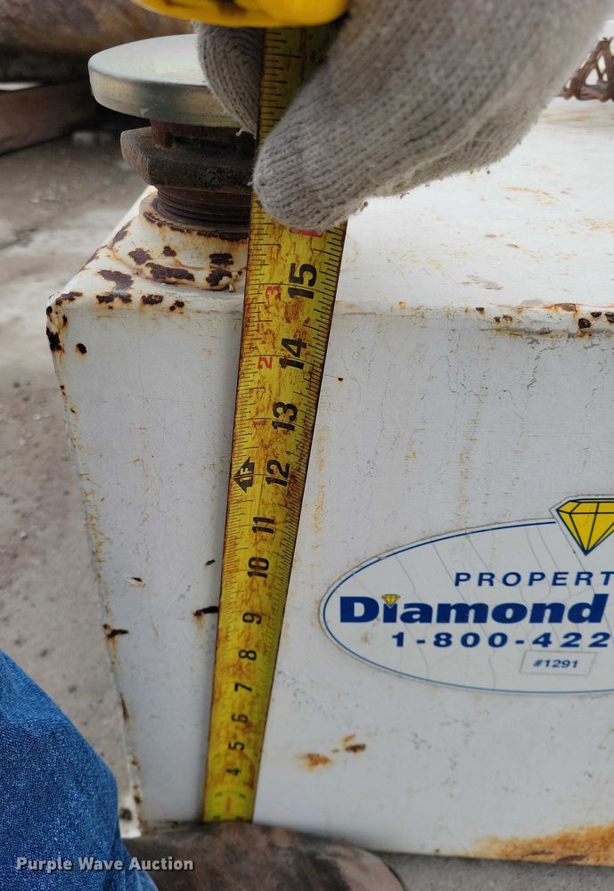 image for item NO9844 (3) tanks