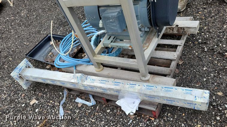 image for item NO9845 Shumaker Industries Load and Go truck wash system