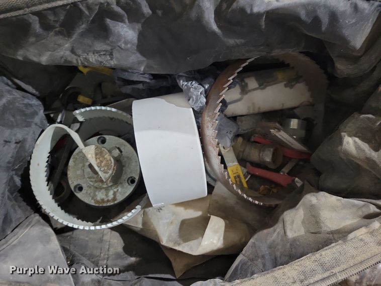 image for item NO9851 Assorted water line equipment