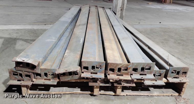 image for item NO9855 Assorted pallet racks