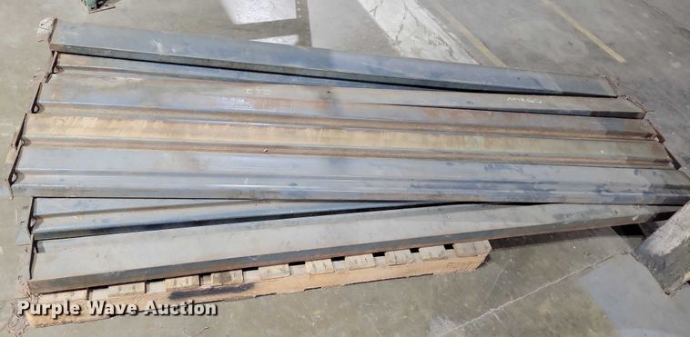 image for item NO9855 Assorted pallet racks