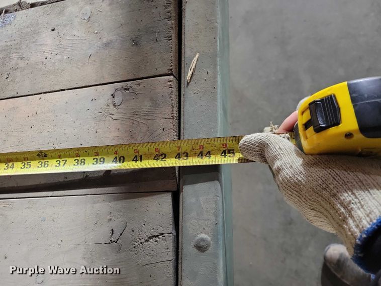 image for item NO9855 Assorted pallet racks