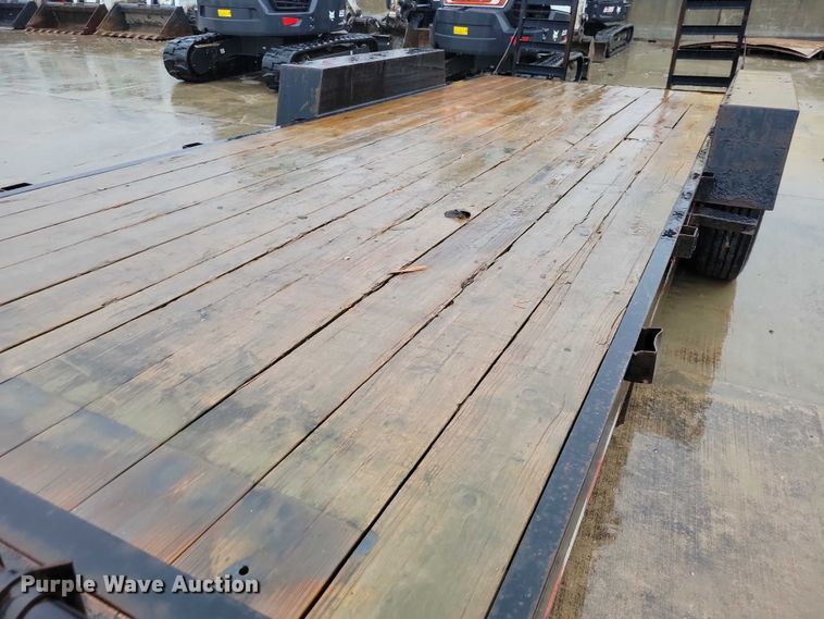 image for item NO9873 2018 H&H H8220IL-140 equipment trailer