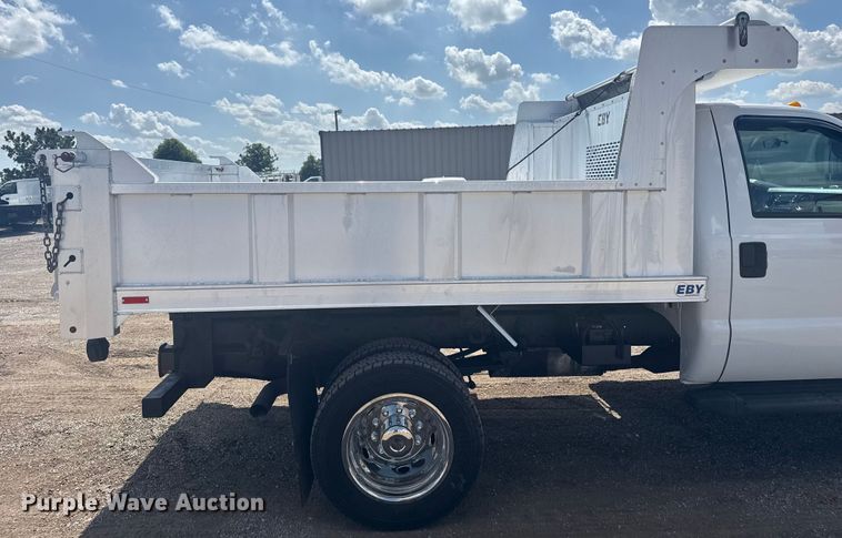 image for item NU9682 2016 Ford F450 Super Duty dump truck