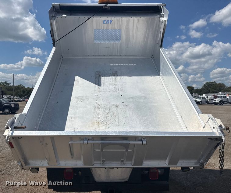 image for item NU9682 2016 Ford F450 Super Duty dump truck