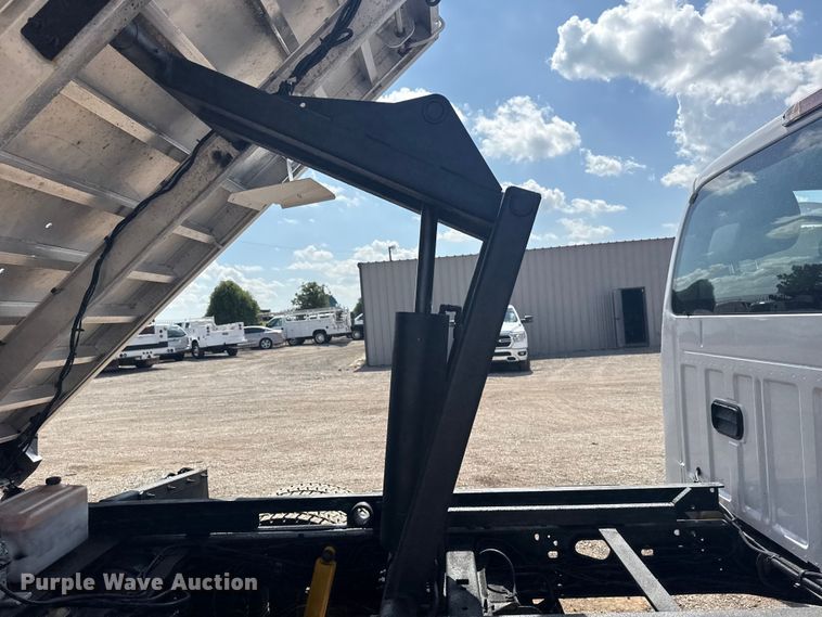 image for item NU9682 2016 Ford F450 Super Duty dump truck