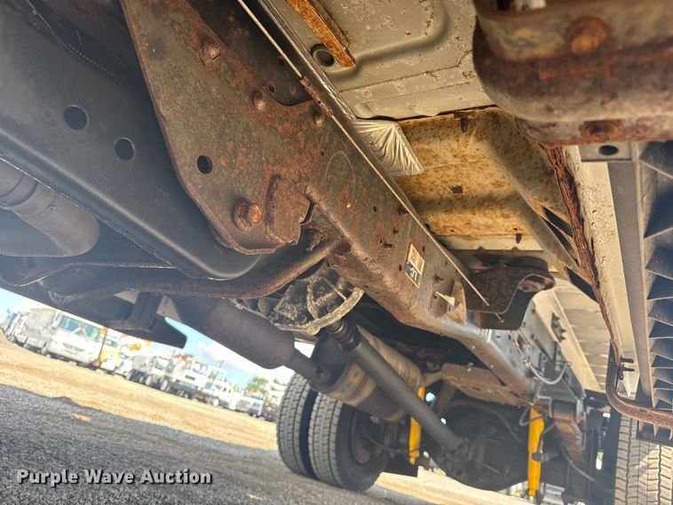 image for item NU9682 2016 Ford F450 Super Duty dump truck