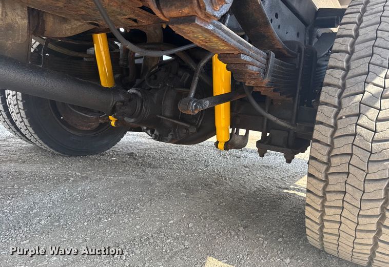 image for item NU9682 2016 Ford F450 Super Duty dump truck