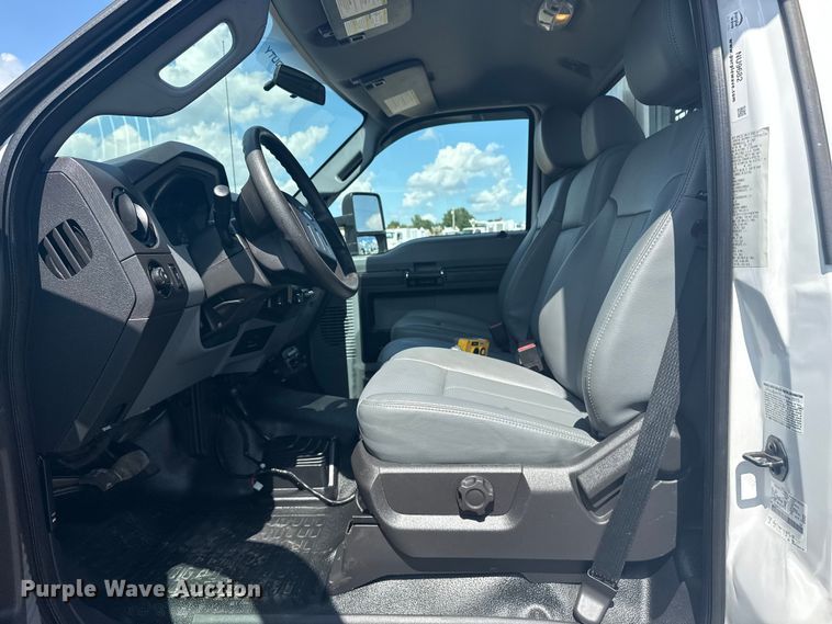 image for item NU9682 2016 Ford F450 Super Duty dump truck