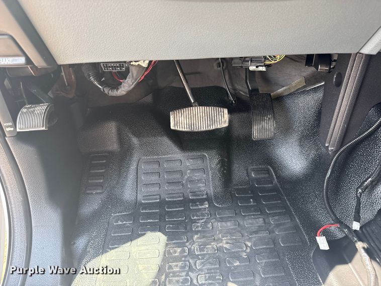 image for item NU9682 2016 Ford F450 Super Duty dump truck