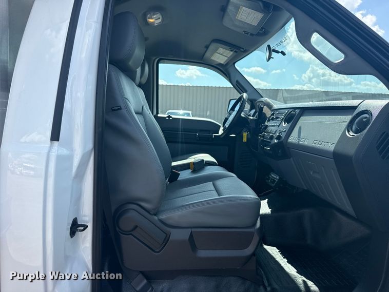 image for item NU9682 2016 Ford F450 Super Duty dump truck