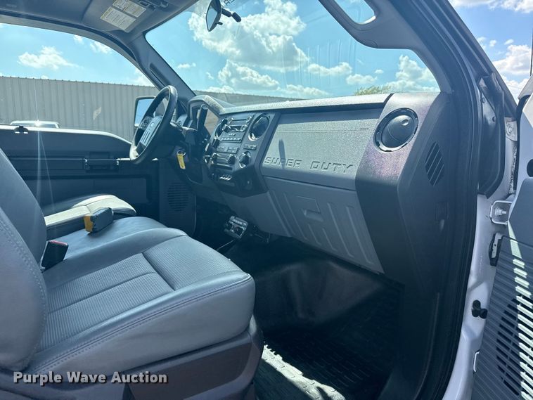 image for item NU9682 2016 Ford F450 Super Duty dump truck