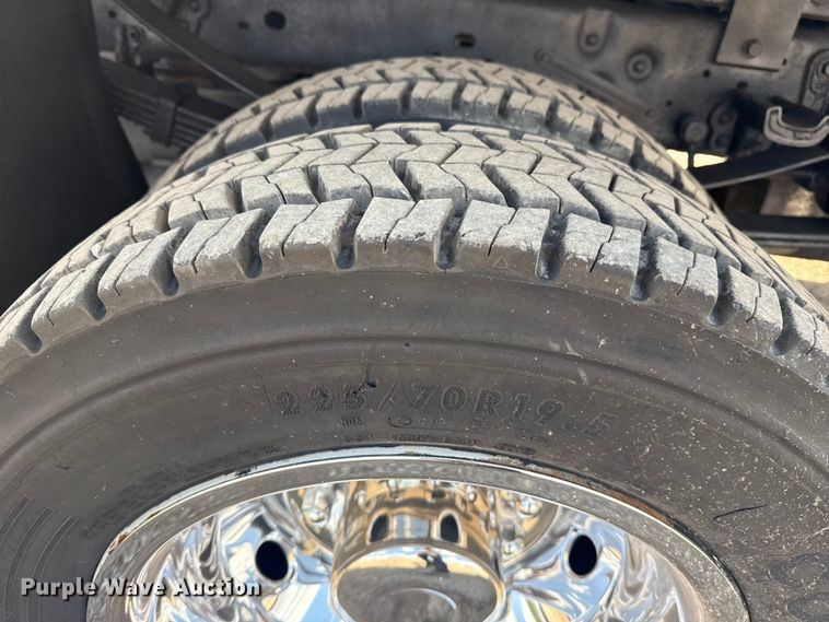 image for item NU9682 2016 Ford F450 Super Duty dump truck