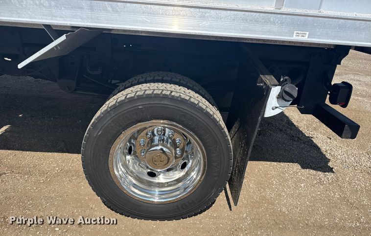 image for item NU9682 2016 Ford F450 Super Duty dump truck