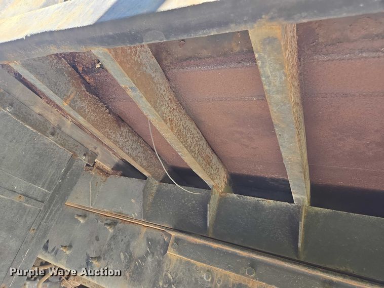 image for item YA1071 2001 Mack RD688 dump truck